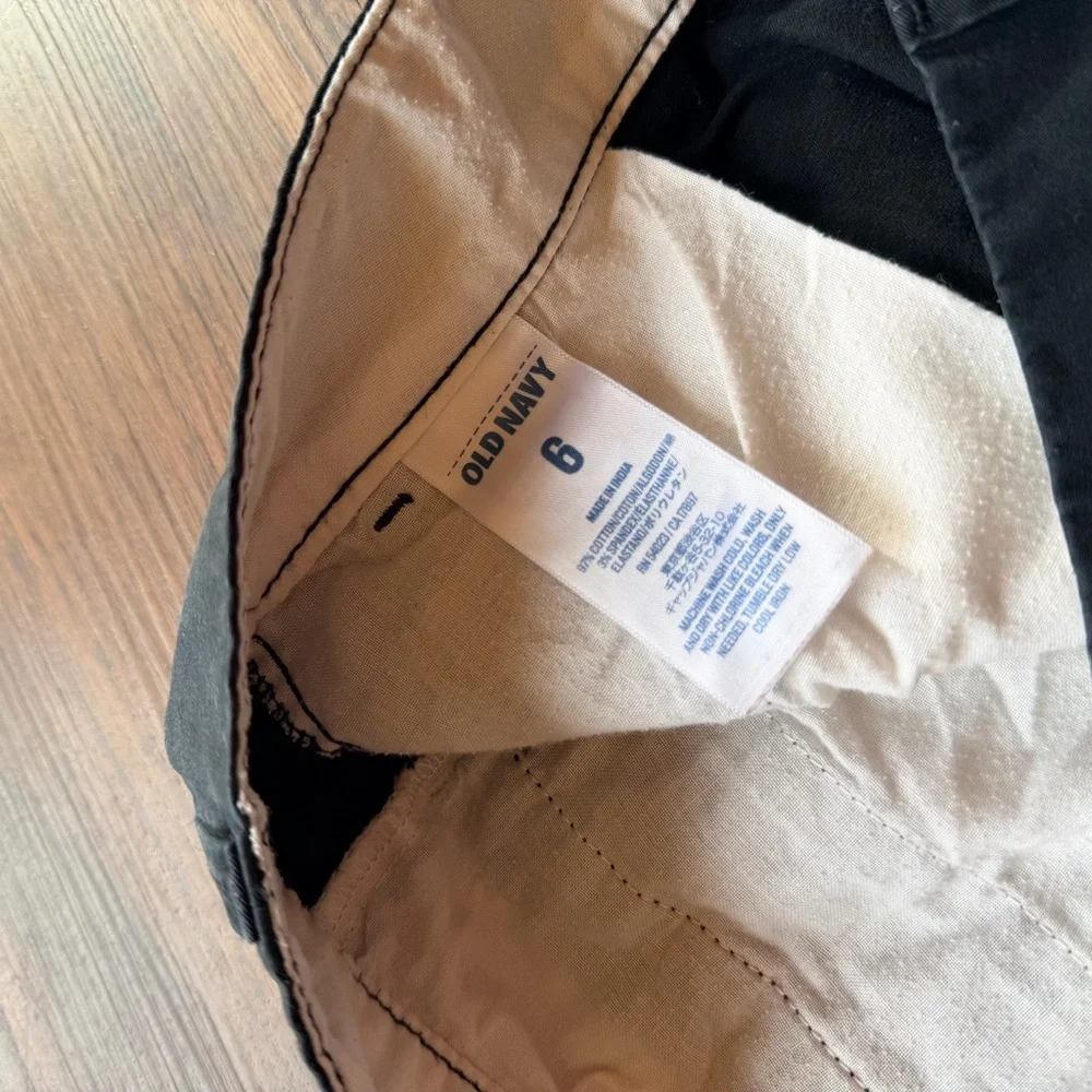 Old Navy Women's Black Cotton Blend Shorts